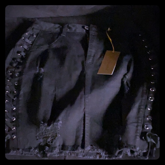 Skirt - Picture 1 of 3